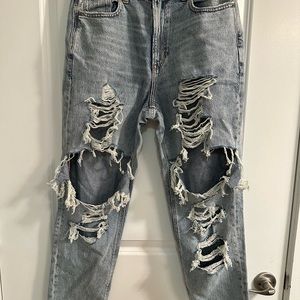 American Eagle Mom Jean, Blown Out Blue, size 8, 29W, Standard length